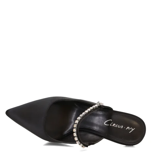 Women's Circus NY, Monique Pump
