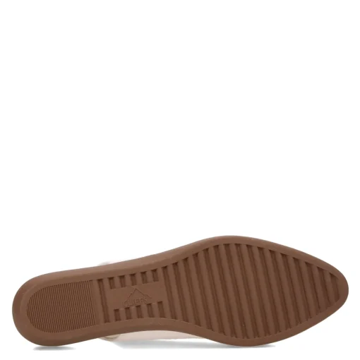 Women's Cliffs by White Mountain, Memory Flat